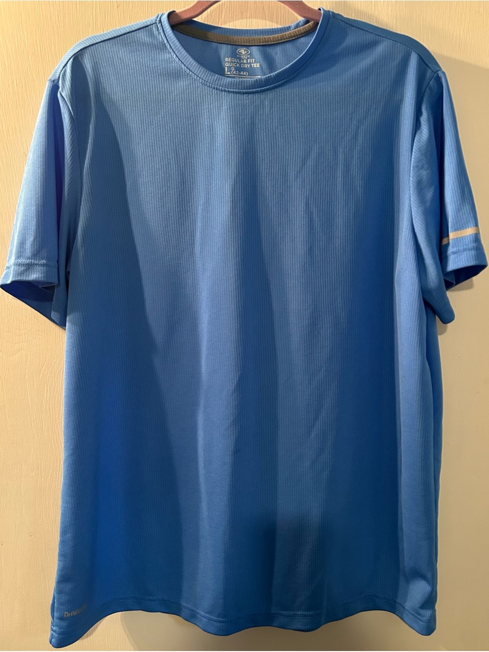 Men’s Blue athletic Works Performance Crew Neck T-Shirt Size L